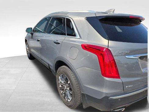 Used 2018 Cadillac XT5 Luxury w/ Driver Awareness Package AWD/4WD image 3