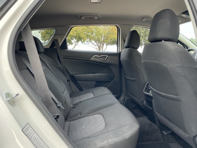Used 2023 Kia Sportage LX FWD image 25