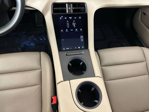 Used 2023 Porsche Taycan 4S image 16