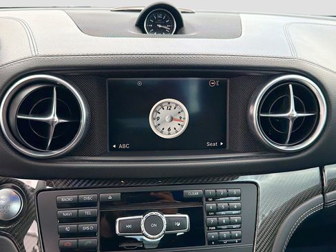 Used 2016 Mercedes-Benz SL 63 AMG w/ Driver Assistance Package image 27