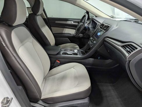 Used 2020 Ford Fusion SE w/ Equipment Group 151A image 41