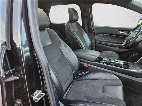 Used 2019 Ford Edge ST w/ Equipment Group 401A AWD/4WD image 16