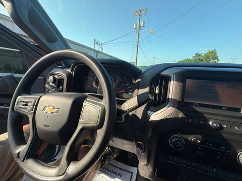 Used 2023 Chevrolet Silverado 1500 Custom AWD/4WD image 16