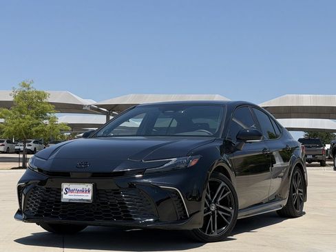 Used 2025 Toyota Camry XSE w/ Premium Plus Package FWD image 2