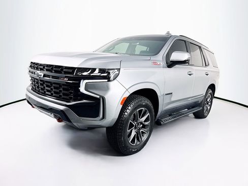 Used 2023 Chevrolet Tahoe Z71 w/ Luxury Package AWD/4WD image 3