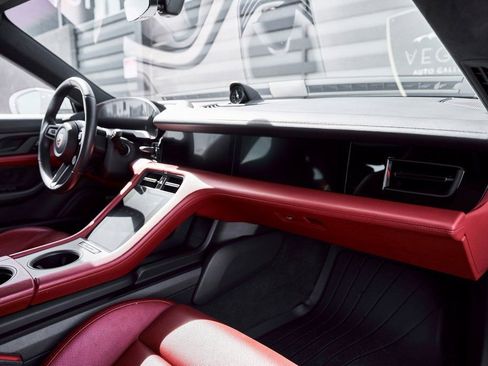 Used 2020 Porsche Taycan Turbo AWD/4WD image 41