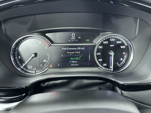 Used 2025 Cadillac XT6 Luxury image 11