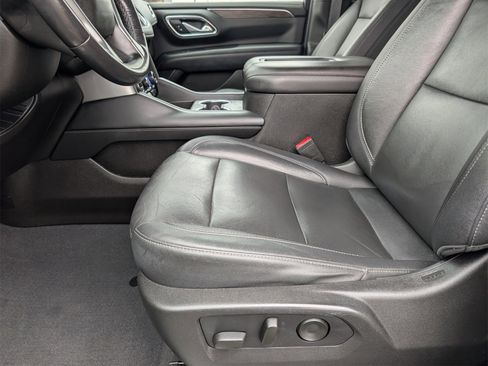 Used 2021 Chevrolet Tahoe LT w/ Luxury Package image 15