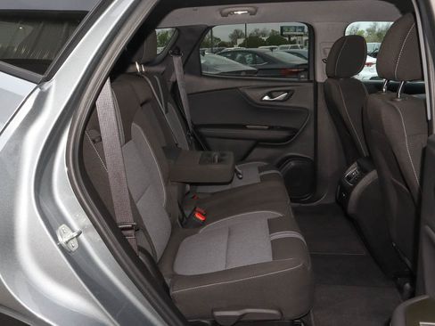 Used 2025 Chevrolet Blazer LT FWD image 23