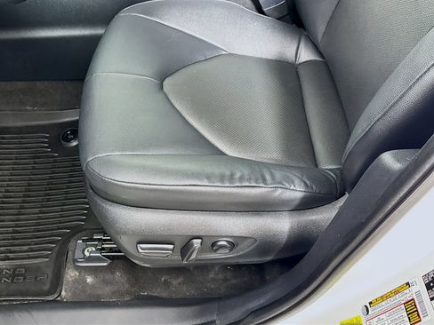 Certified 2024 Toyota Grand Highlander AWD image 17