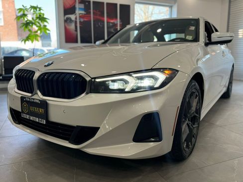 Used 2025 BMW 330i Sedan image 3