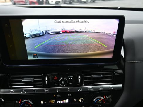 New 2026 Nissan Pathfinder SV image 28