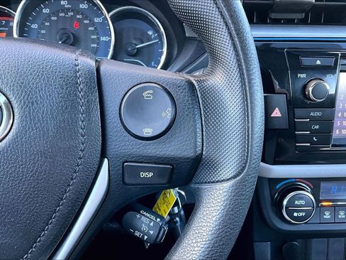 Used 2016 Toyota Corolla LE image 25