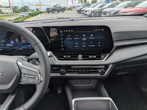 New 2026 Chevrolet Equinox LT w/ Midnight Edition FWD image 13