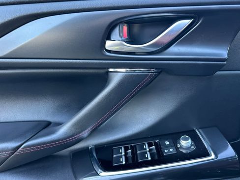 Used 2023 MAZDA CX-9 Carbon Edition image 13