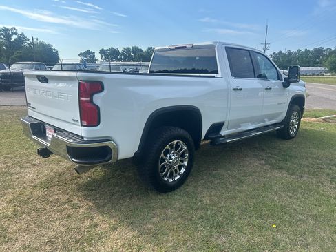 Used 2026 Chevrolet Silverado 2500 LTZ AWD/4WD image 11