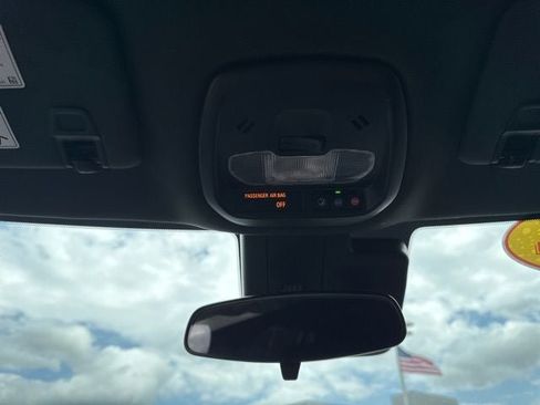 Used 2024 Chevrolet Trax RS w/ Driver Confidence Package FWD image 14