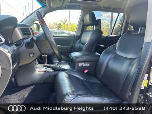 Used 2013 Lexus LX 570 4WD w/ Luxury Pkg w/Pre-crash image 7