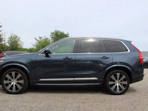 Certified 2025 Volvo XC90 T8 Ultra w/ Protection Package Premier AWD/4WD image 4
