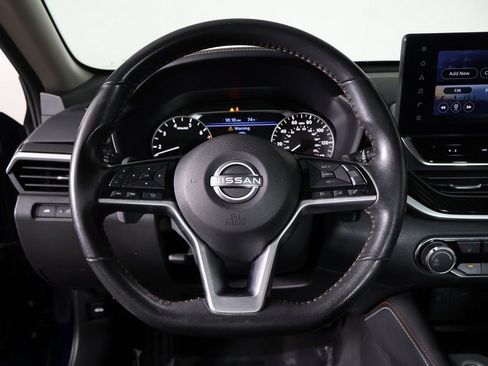 Used 2024 Nissan Altima 2.5 SR w/ SR Premium Package AWD/4WD image 38