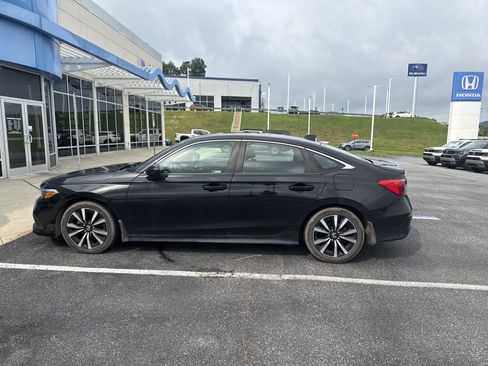 Used 2023 Honda Civic EX image 6