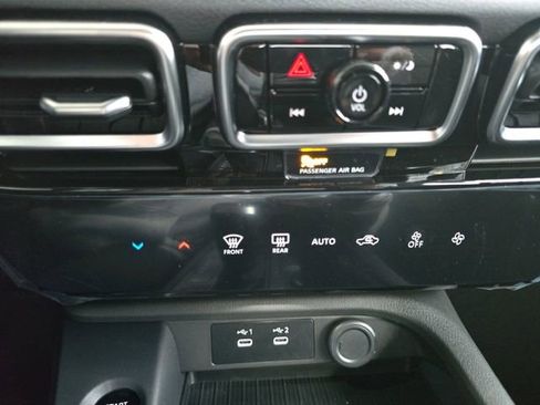 New 2026 Nissan Sentra SV image 4