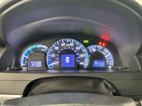 Used 2014 Toyota Camry XLE w/ Moonroof Package image 15