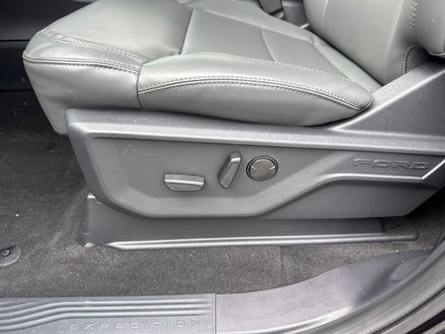 New 2026 Ford Expedition Max Active image 10