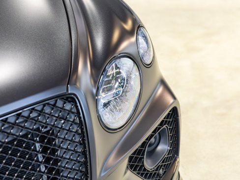 Used 2023 Bentley Bentayga AWD/4WD image 10