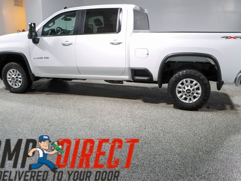 Used 2022 Chevrolet Silverado 2500 LT AWD/4WD image 10