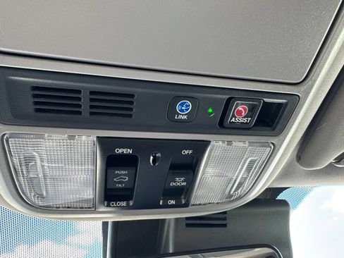 Used 2021 Honda Pilot Touring image 19
