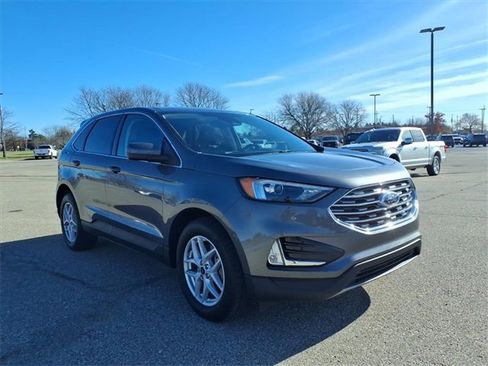 Certified 2022 Ford Edge SEL w/ Convenience Package image 3