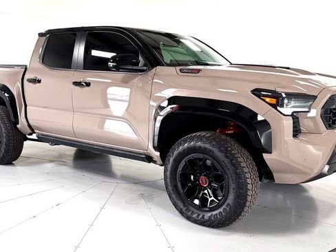 Used 2025 Toyota Tacoma TRD Pro AWD/4WD image 1