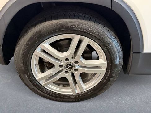 Used 2022 Mercedes-Benz GLB 250 4MATIC image 7