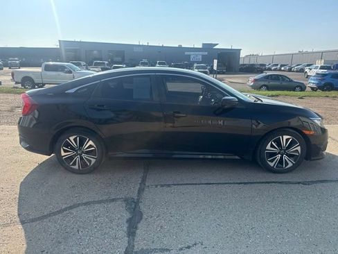 Used 2018 Honda Civic EX-T image 12