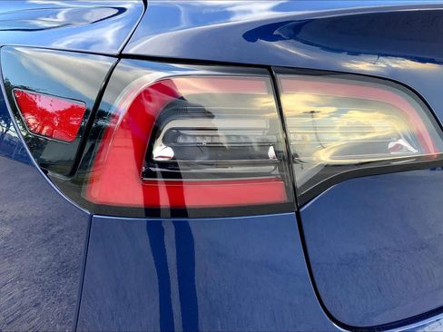 Used 2021 Tesla Model 3 Standard Range Plus RWD image 26