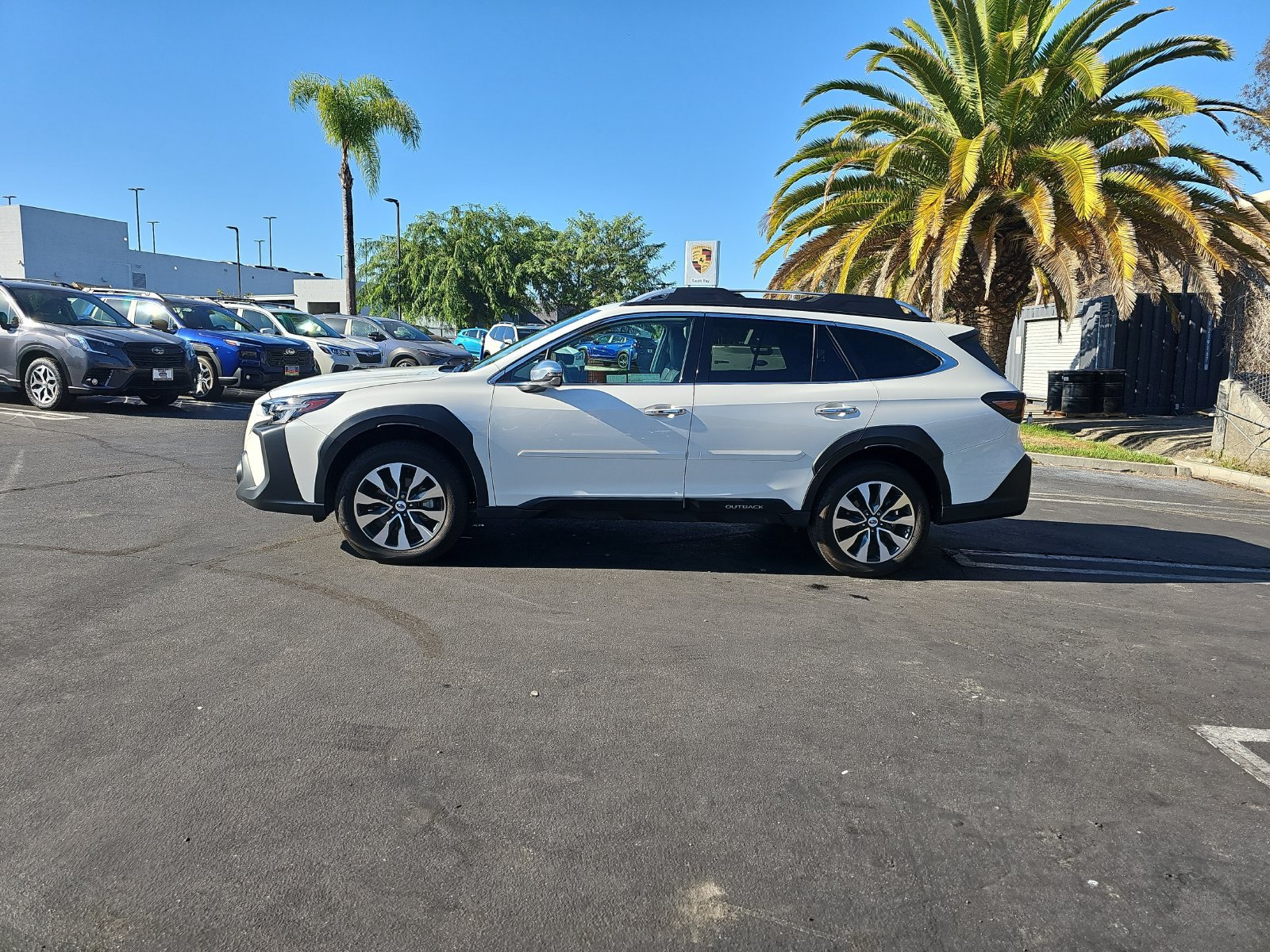 Used 2024 Subaru Outback Touring AWD/4WD image 4