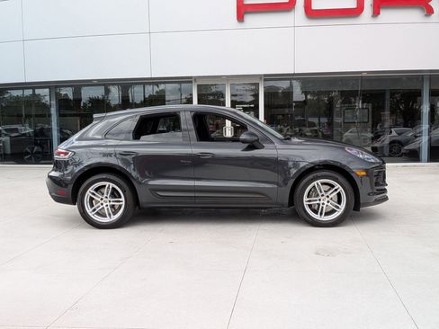 Used 2023 Porsche Macan AWD/4WD image 8
