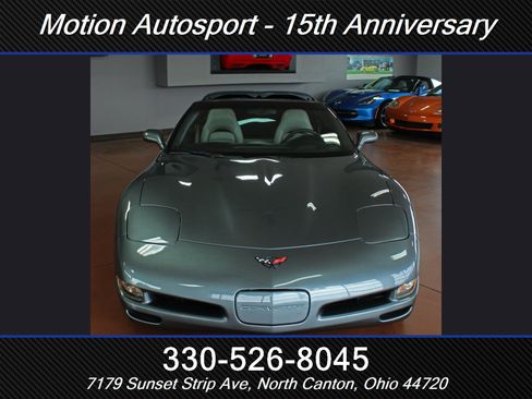 Used 2004 Chevrolet Corvette Coupe w/ Preferred Equipment Group RWD image 4