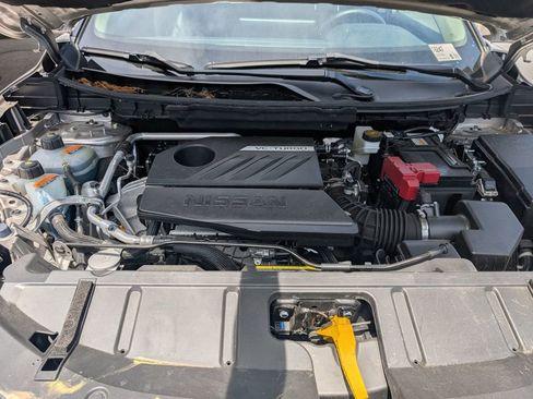 Used 2024 Nissan Rogue SL AWD/4WD image 13