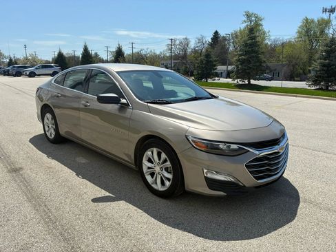 Used 2022 Chevrolet Malibu LT FWD image 3
