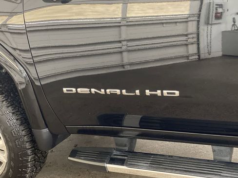 Used 2023 GMC Sierra 3500 Denali image 10