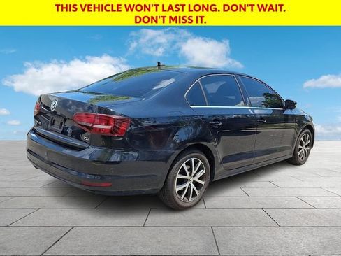 Used 2017 Volkswagen Jetta SE FWD image 8