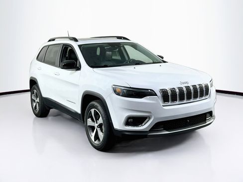 Used 2022 Jeep Cherokee Limited image 3