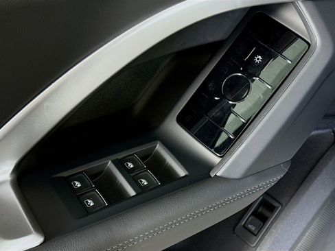 New 2025 Audi Q5 Premium Plus image 17