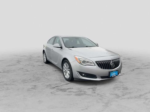 Used 2015 Buick Regal Premium image 2