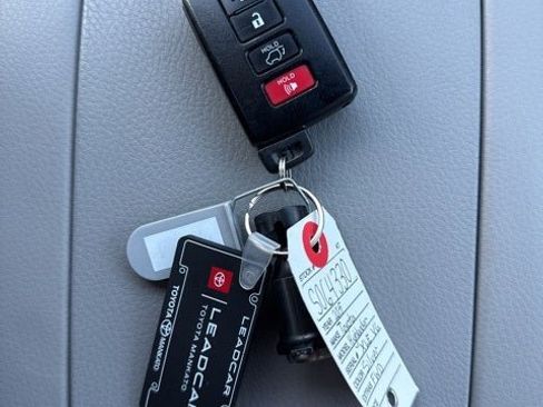 Used 2015 Toyota Highlander XLE image 38