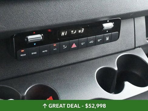 Used 2024 Mercedes-Benz Sprinter 2500 image 27