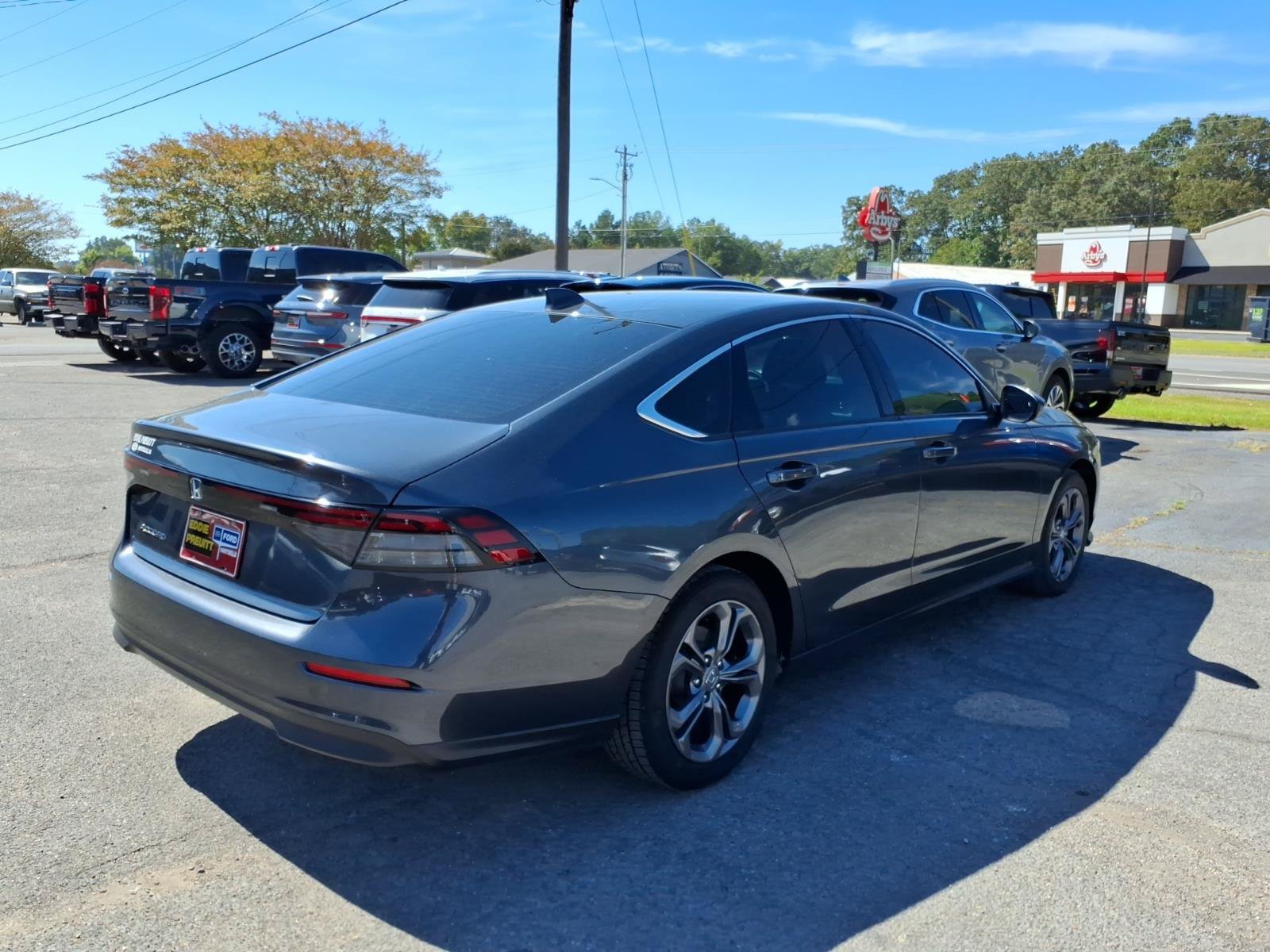 Used 2023 Honda Accord EX image 4