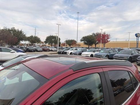 Used 2019 Buick Encore Essence image 5